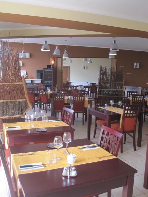 Bessines-sur-Gartempe Hotel Restaurant Rive Gauche מראה חיצוני תמונה